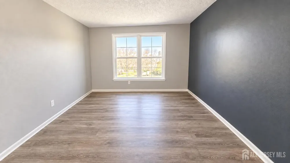 29 pembrook Avenue North Brunswick, NJ 08902