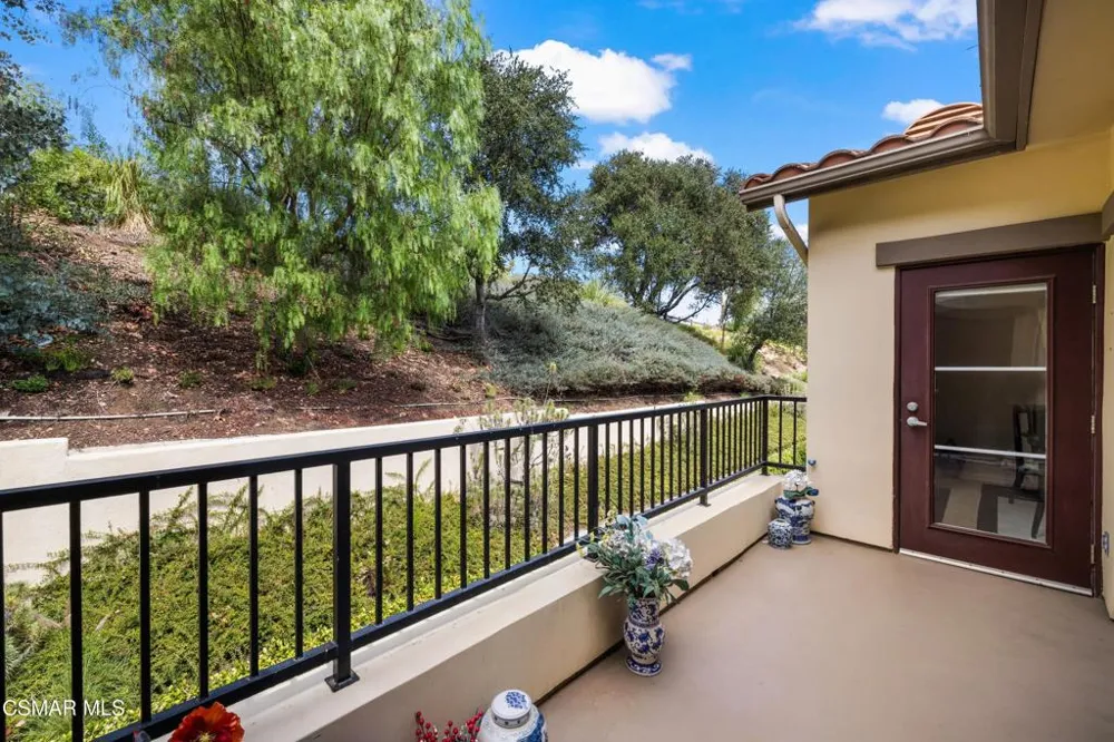 493 Country Club Drive #228 Simi Valley, CA 93065