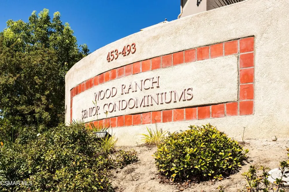 493 Country Club Drive #228 Simi Valley, CA 93065