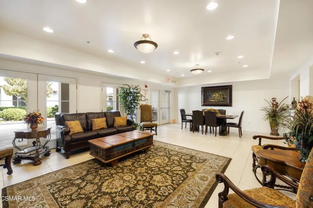 493 Country Club Drive #228 Simi Valley, CA 93065