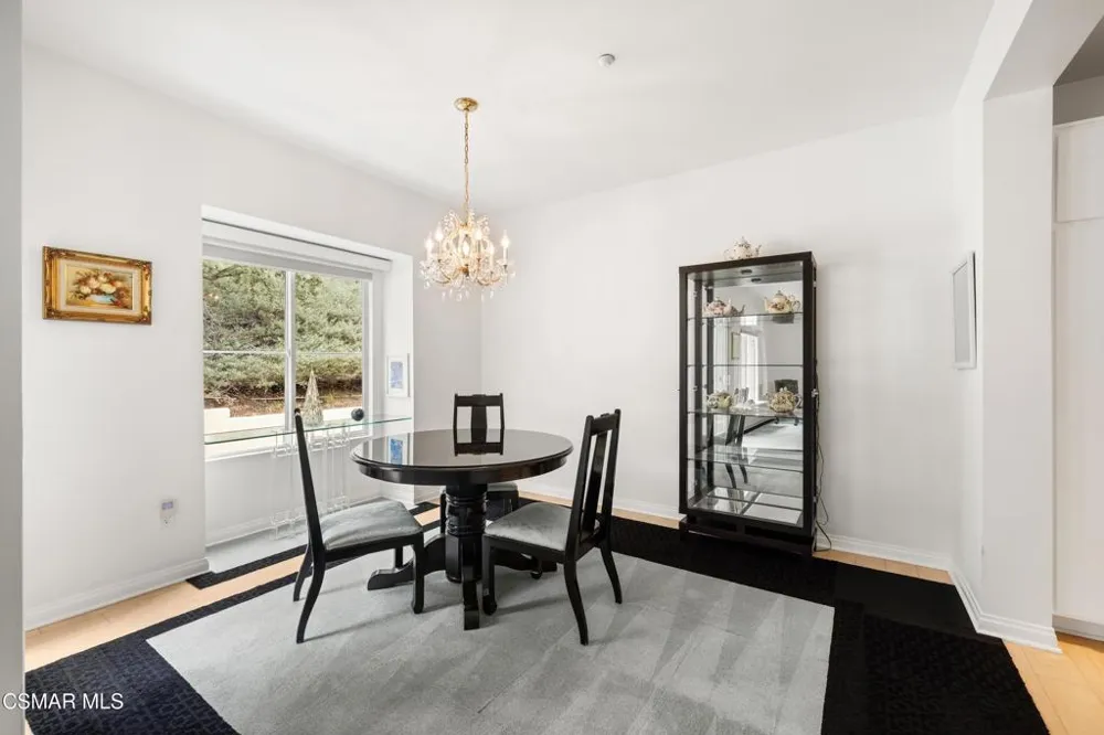 493 Country Club Drive #228 Simi Valley, CA 93065