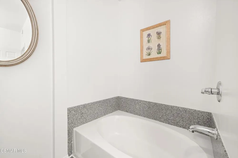 493 Country Club Drive #228 Simi Valley, CA 93065