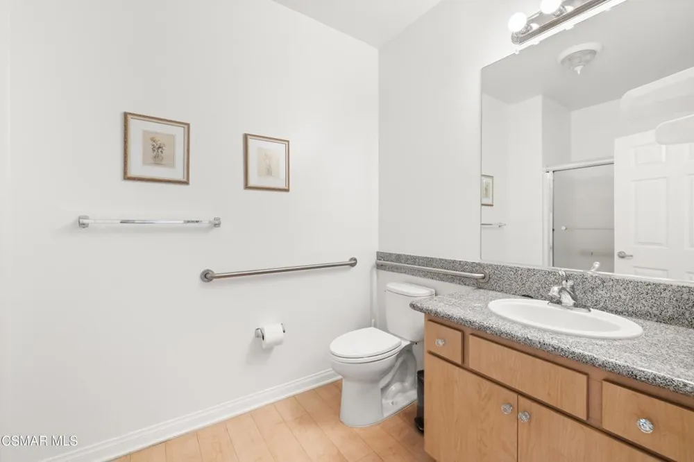 493 Country Club Drive #228 Simi Valley, CA 93065