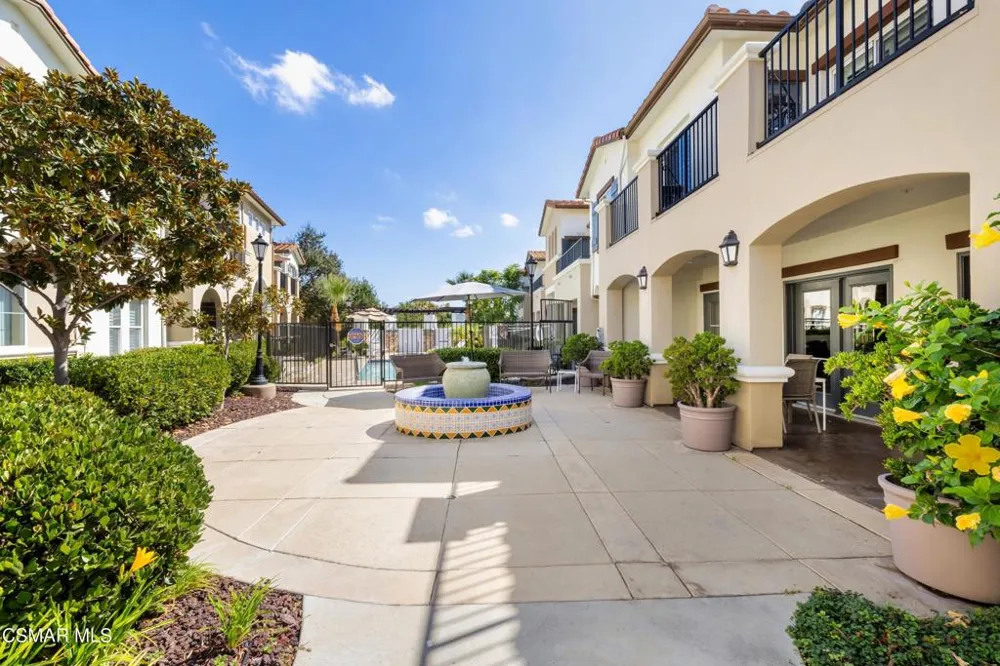 493 Country Club Drive #228 Simi Valley, CA 93065