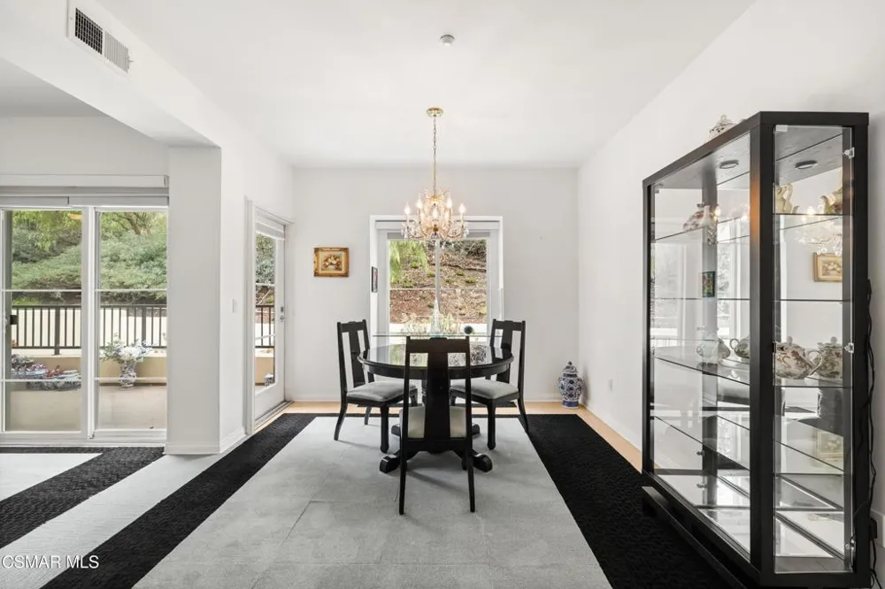 493 Country Club Drive #228 Simi Valley, CA 93065