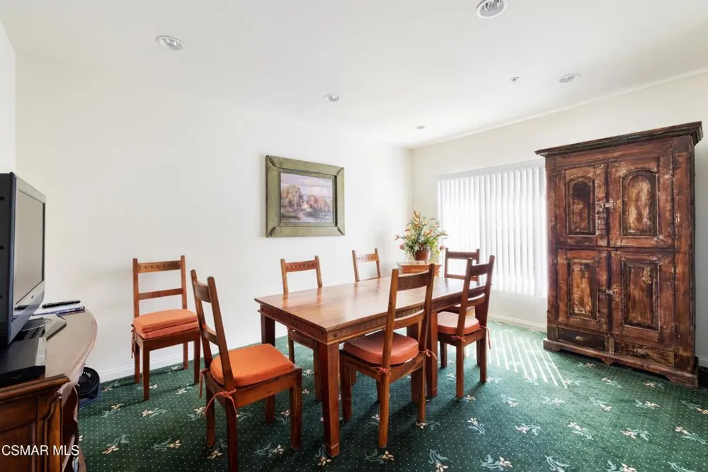 493 Country Club Drive #228 Simi Valley, CA 93065