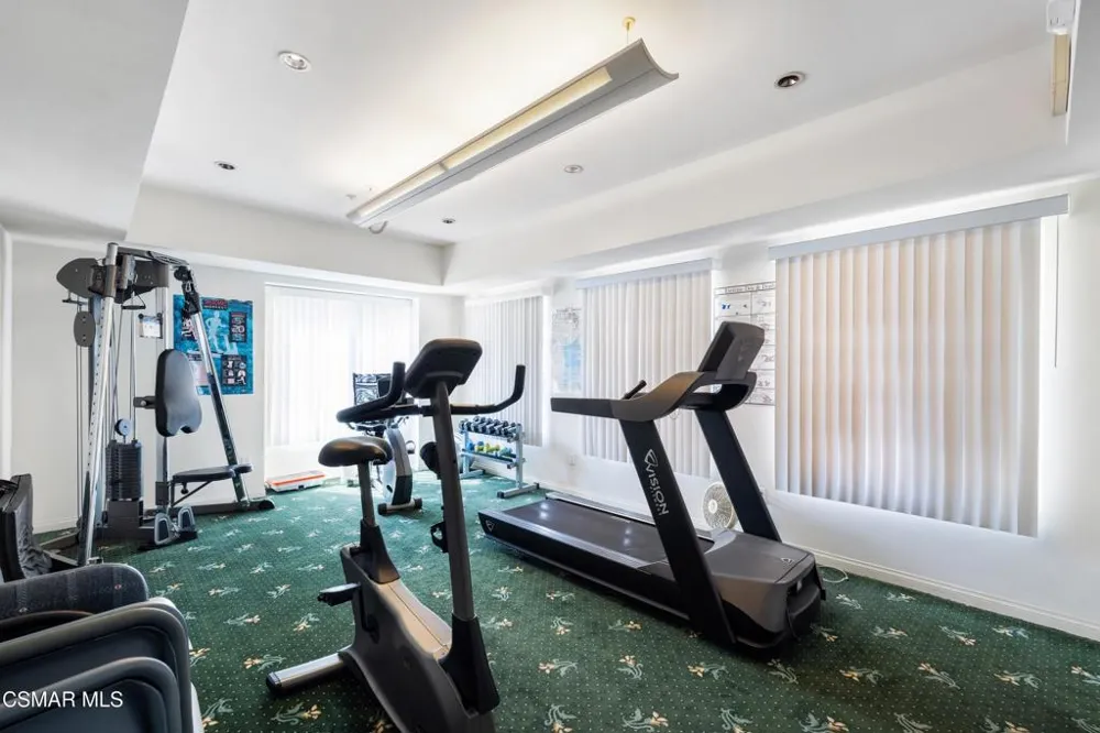 493 Country Club Drive #228 Simi Valley, CA 93065