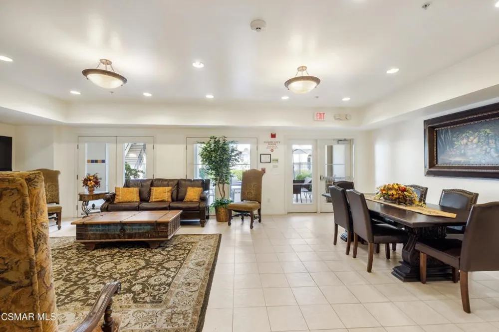 493 Country Club Drive #228 Simi Valley, CA 93065