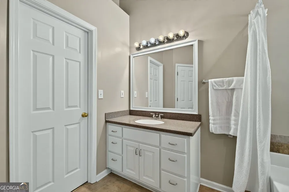 210 Kim TRL Stockbridge, GA 30281