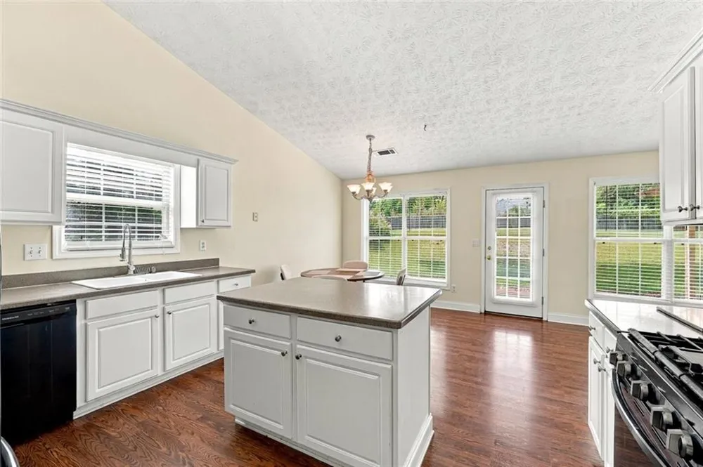 3338 Woodtree Lane Buford, GA 30519
