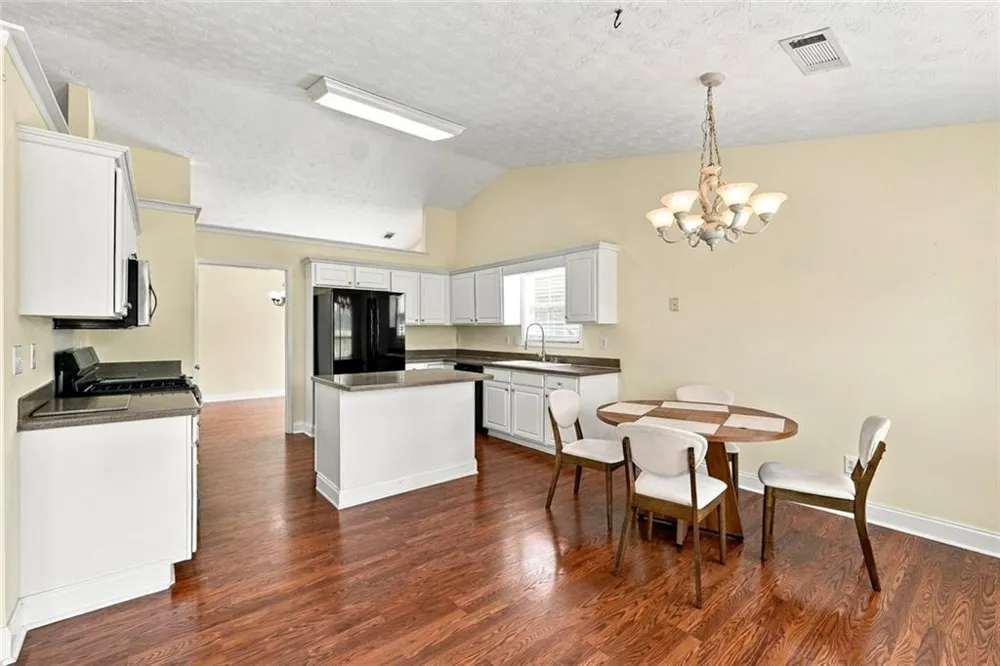 3338 Woodtree Lane Buford, GA 30519