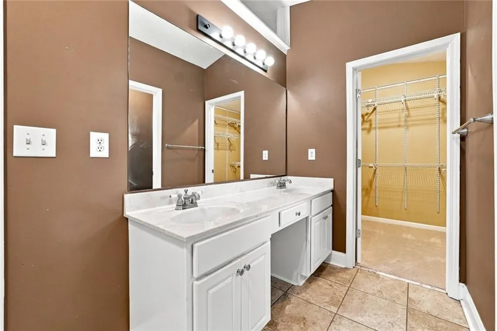 3338 Woodtree Lane Buford, GA 30519