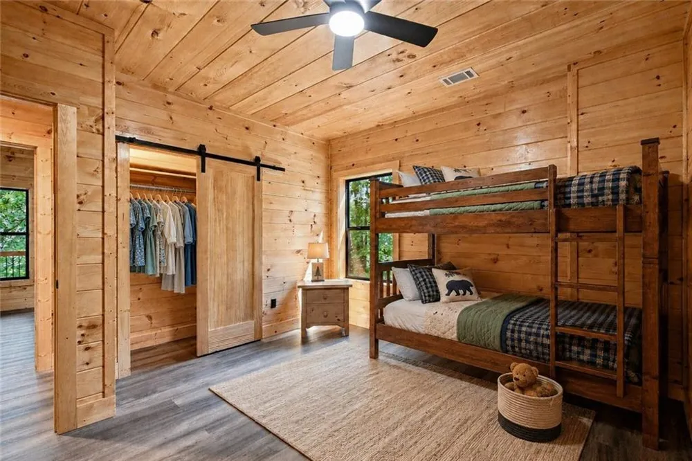 970 Mountain Oak Road Ellijay, GA 30536