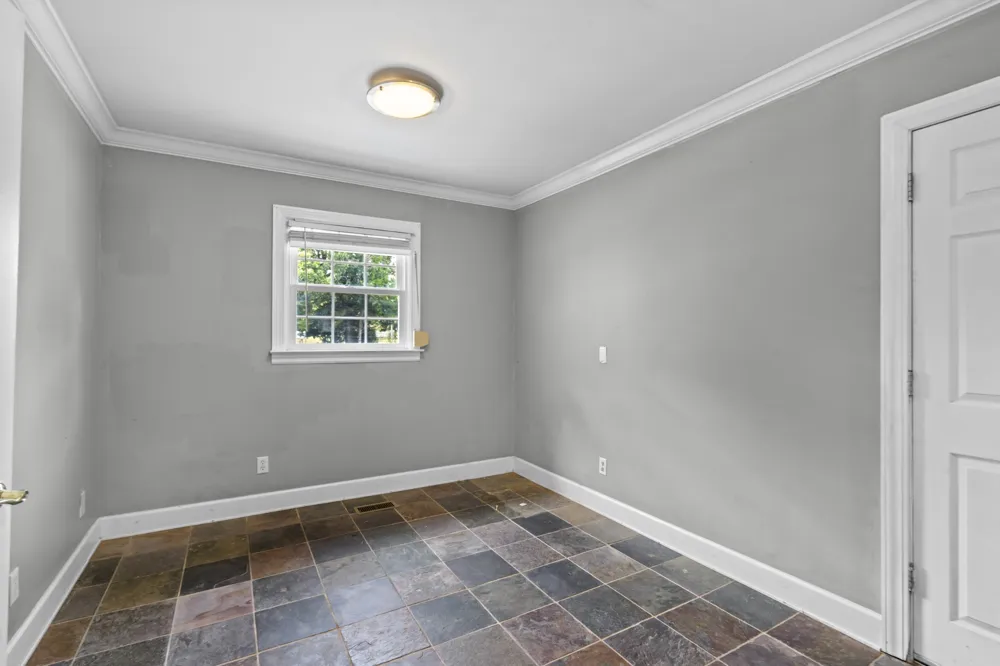 103 Forrest Hills Cir Dickson, TN 37055