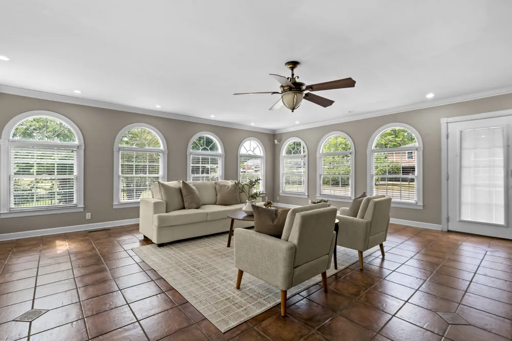 103 Forrest Hills Cir Dickson, TN 37055