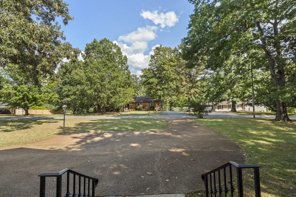 103 Forrest Hills Cir Dickson, TN 37055