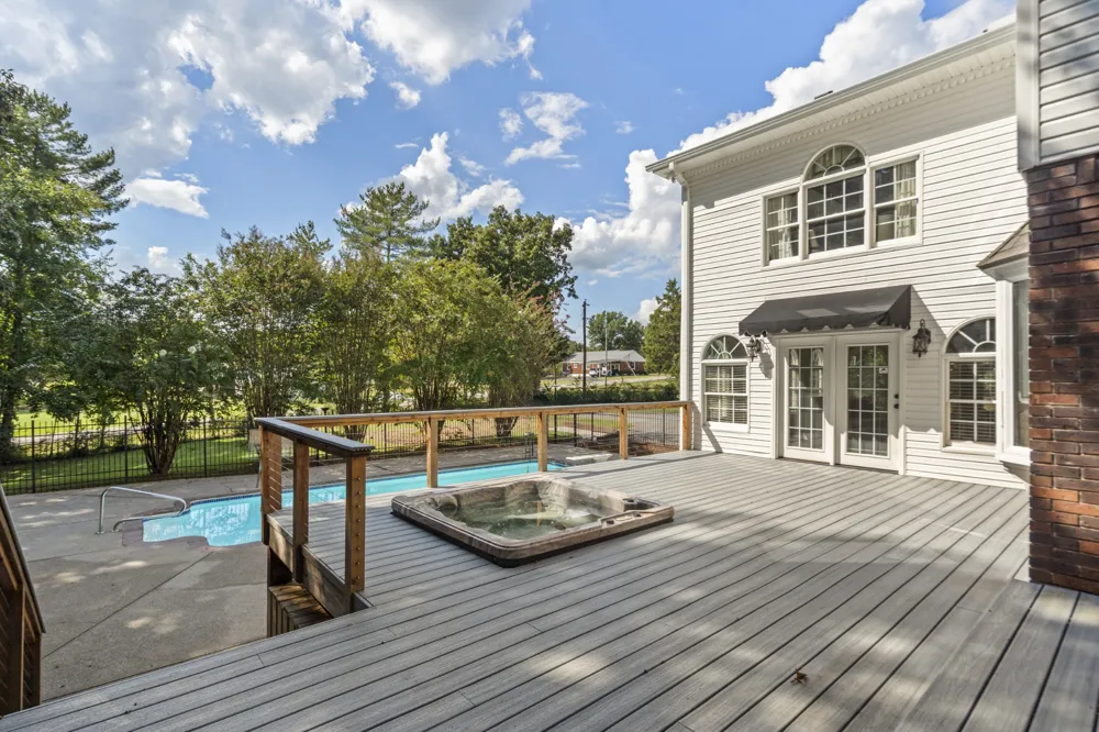 103 Forrest Hills Cir Dickson, TN 37055