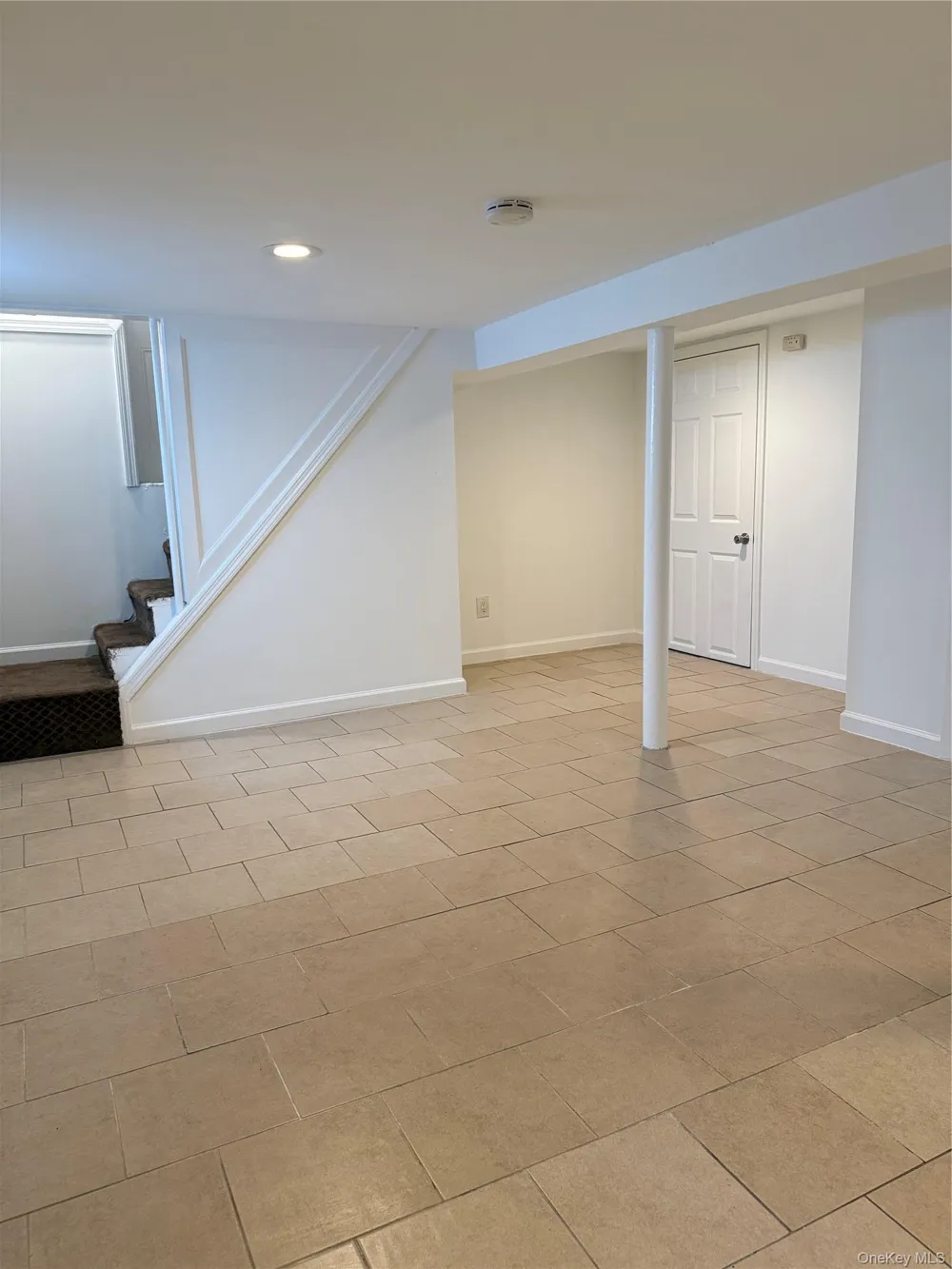 15 Mirin Avenue Roosevelt, NY 11575