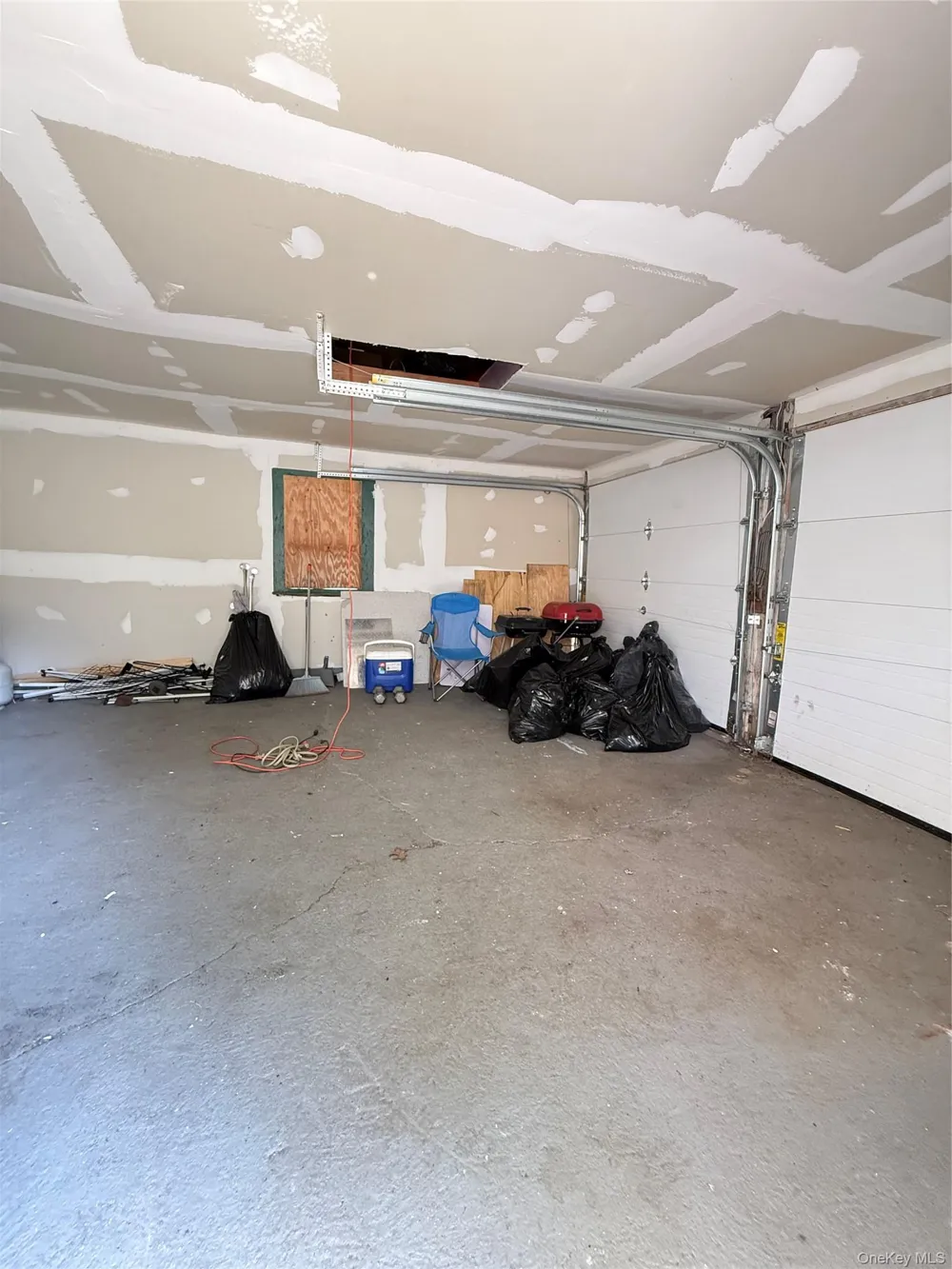 15 Mirin Avenue Roosevelt, NY 11575