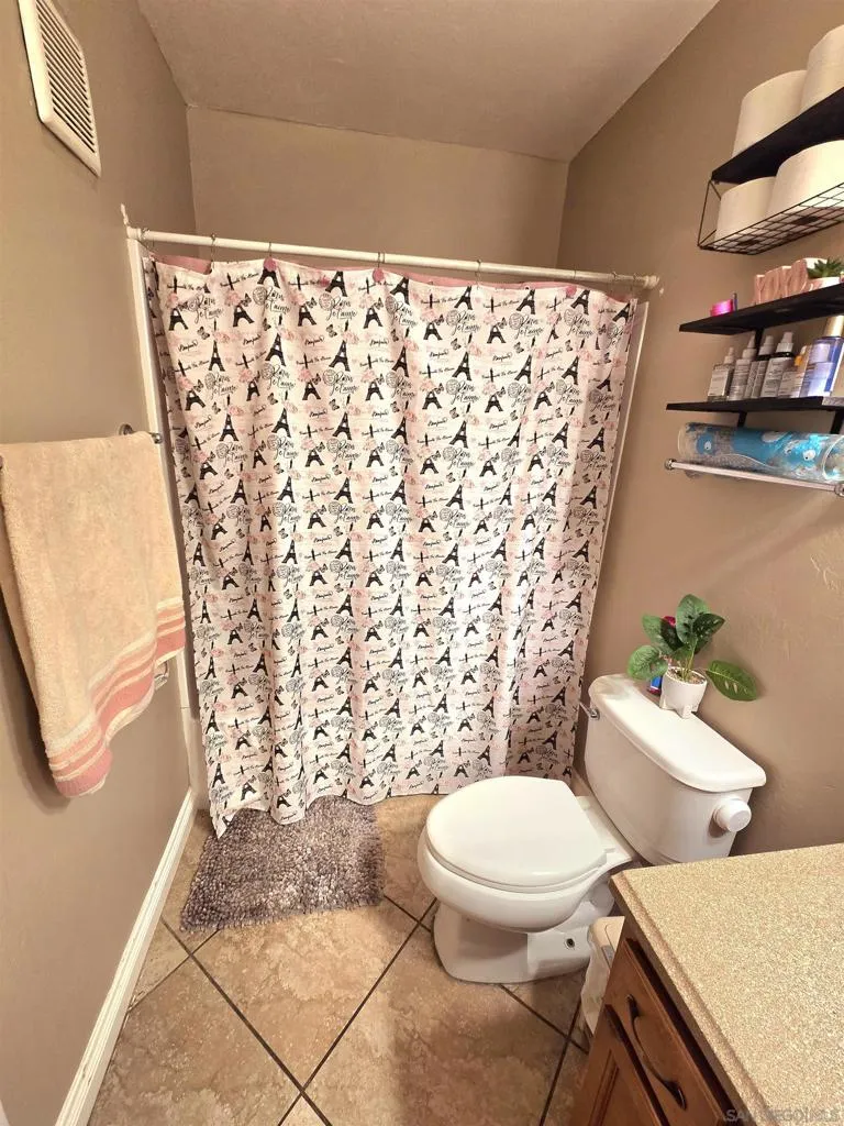 475 Midway Dr #236 Escondido, CA 92027