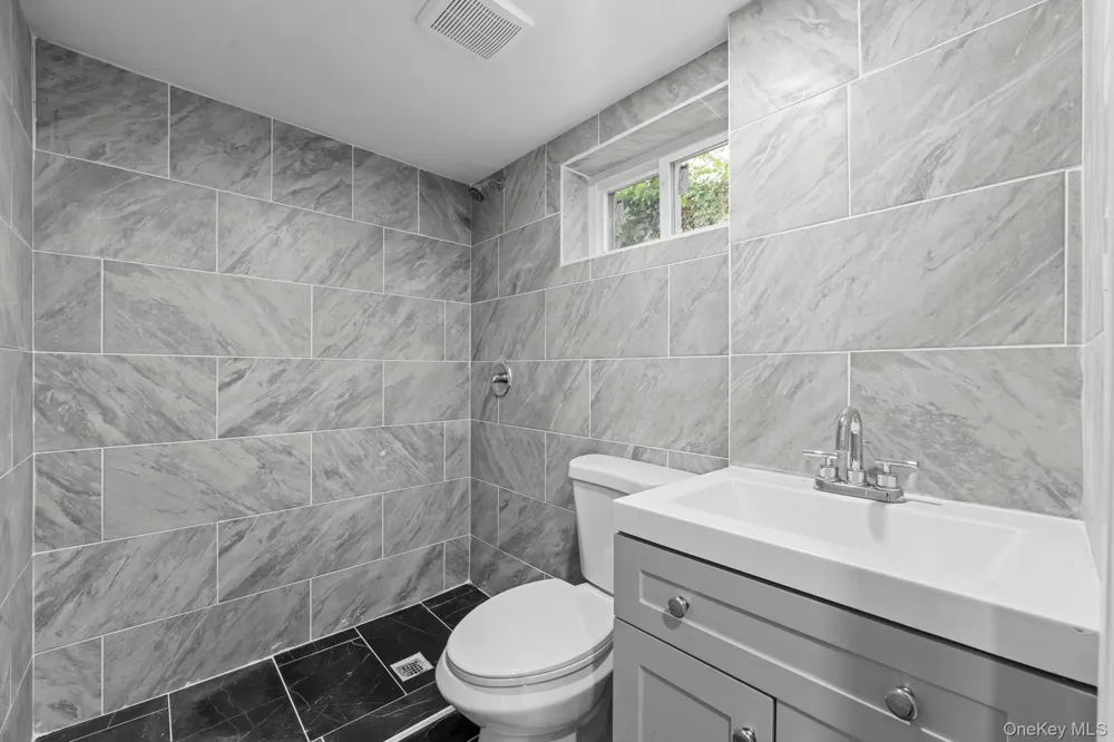 22018 91st Road Queens Village, NY 11428