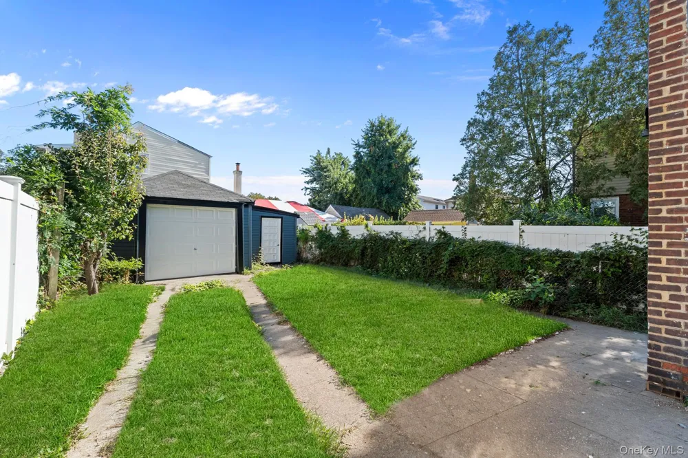 22018 91st Road Queens Village, NY 11428