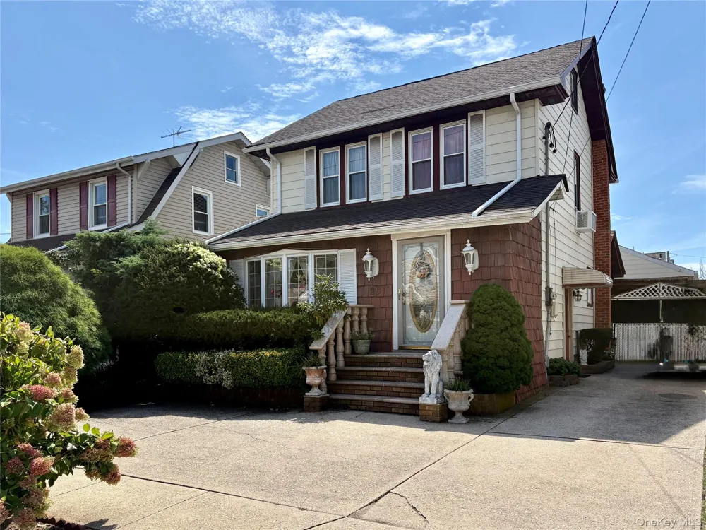 26 E Oxford Street Valley Stream, NY 11580