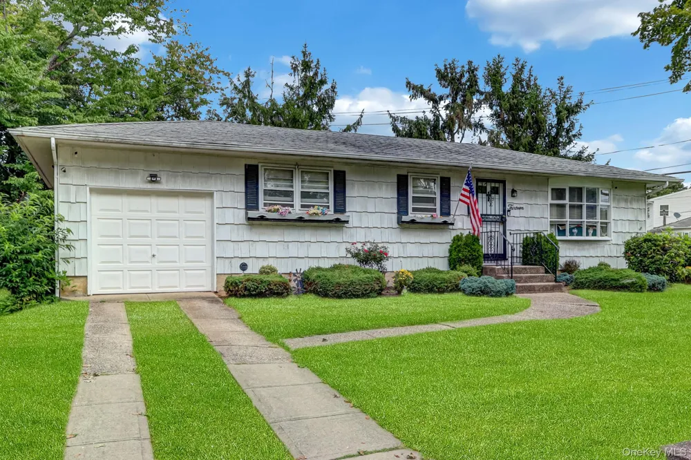 13 Haight Street Deer Park, NY 11729