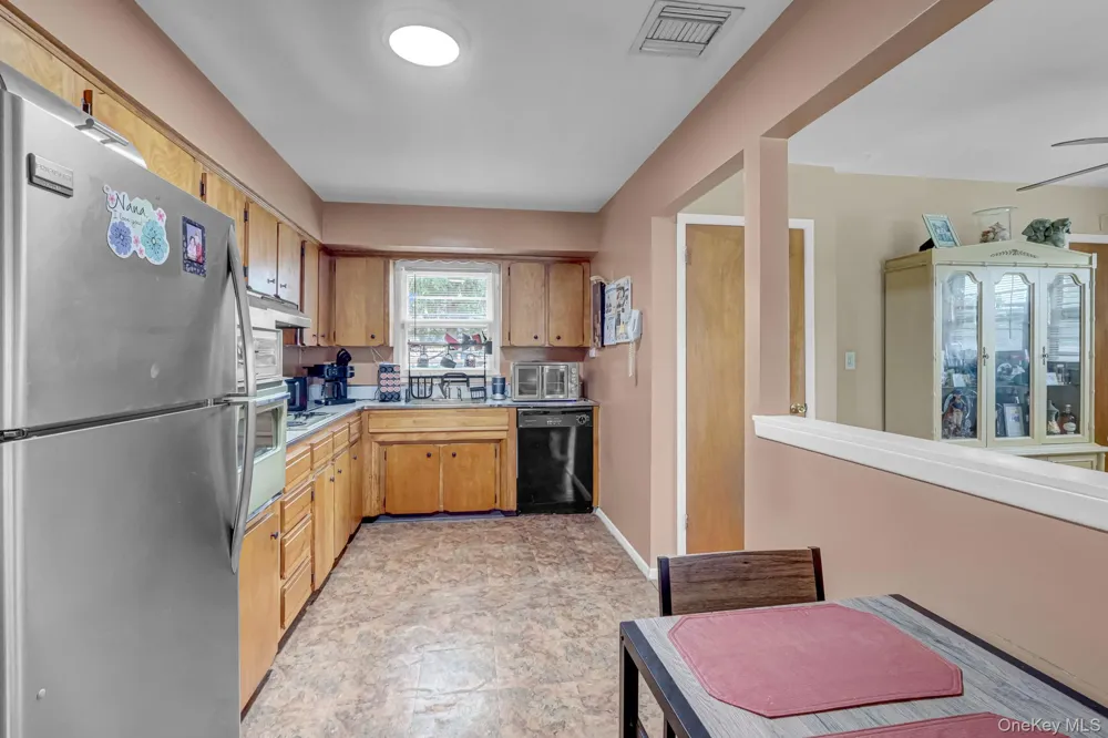 13 Haight Street Deer Park, NY 11729