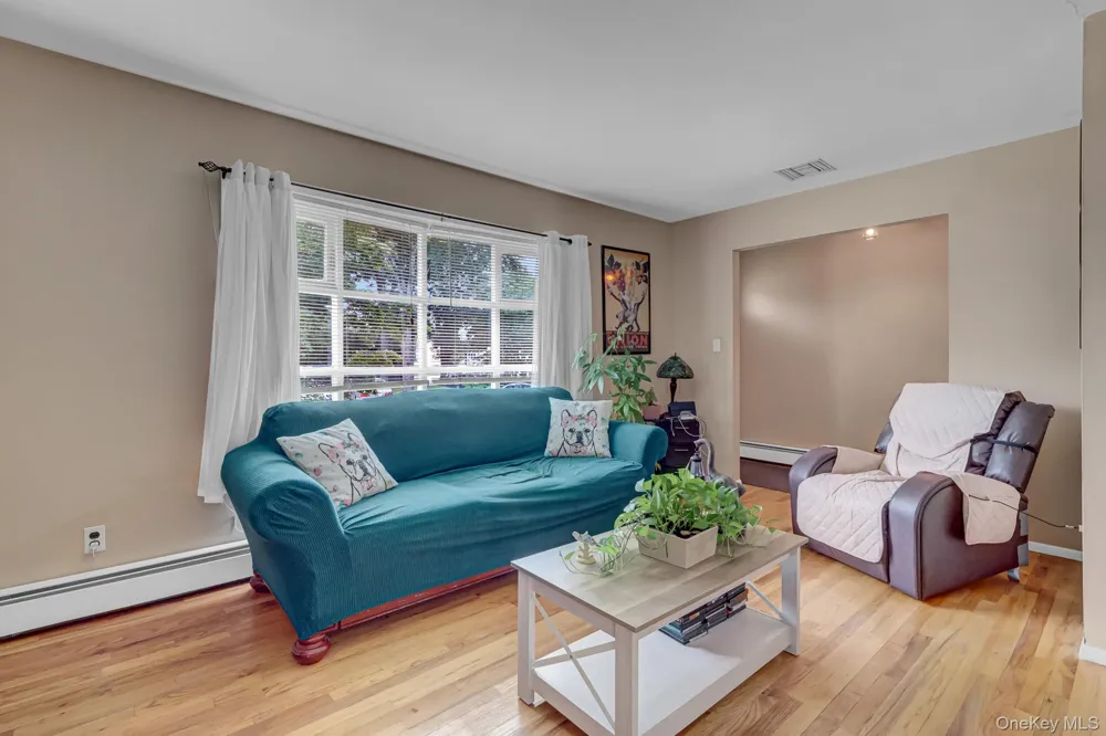 13 Haight Street Deer Park, NY 11729