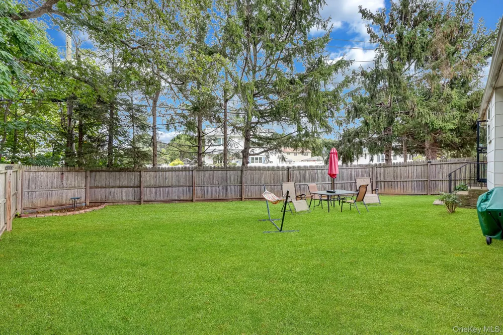 13 Haight Street Deer Park, NY 11729