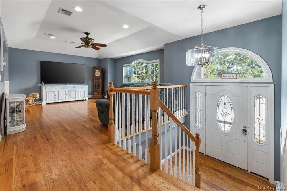 16 Taft Avenue Bethpage, NY 11714