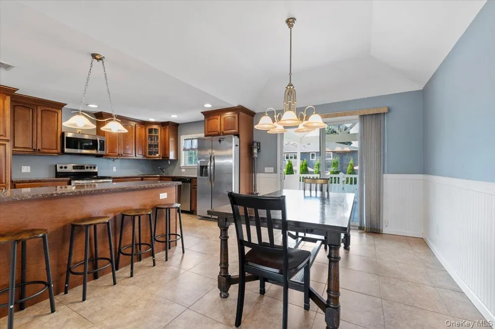 16 Taft Avenue Bethpage, NY 11714