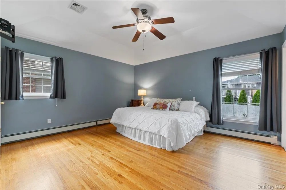 16 Taft Avenue Bethpage, NY 11714
