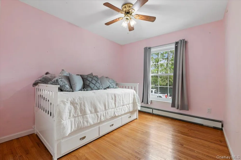 16 Taft Avenue Bethpage, NY 11714