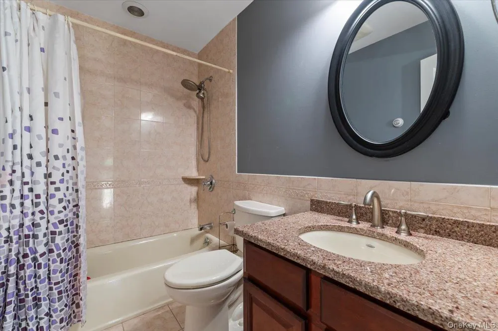 16 Taft Avenue Bethpage, NY 11714