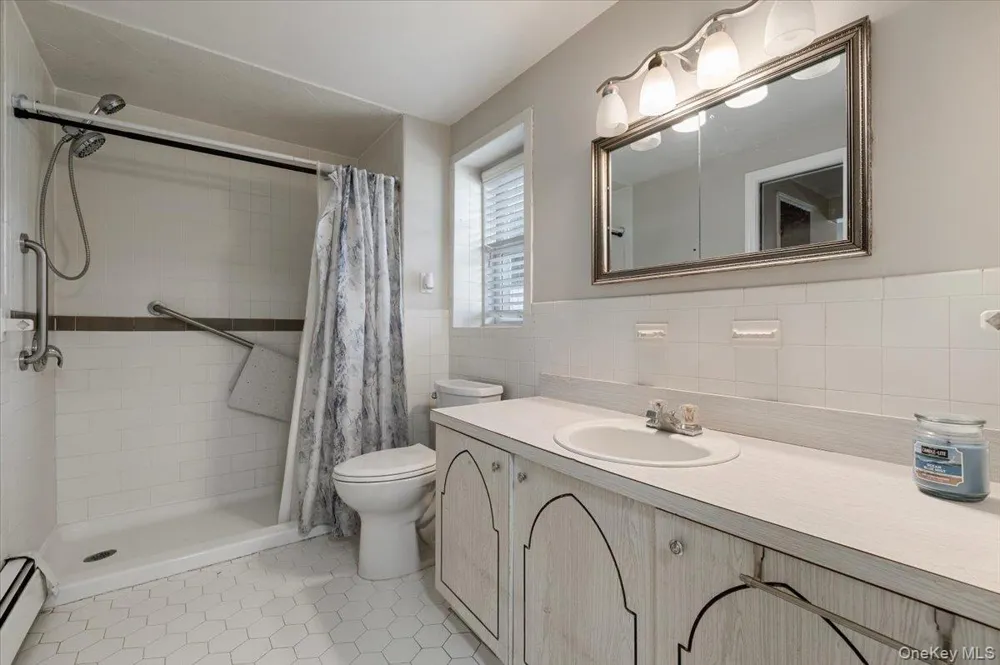 16 Taft Avenue Bethpage, NY 11714