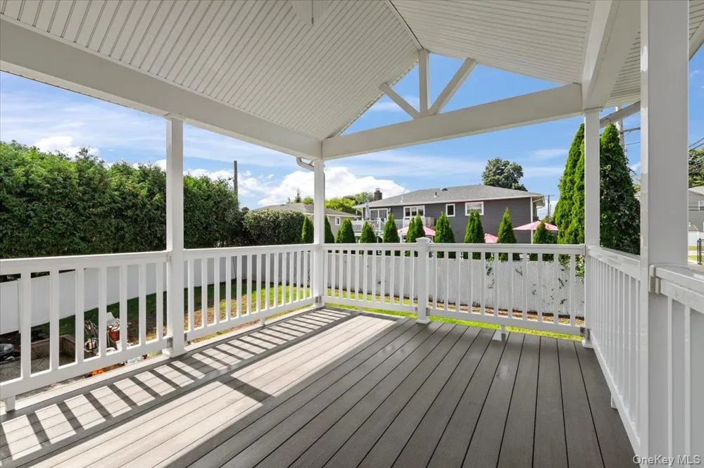 16 Taft Avenue Bethpage, NY 11714