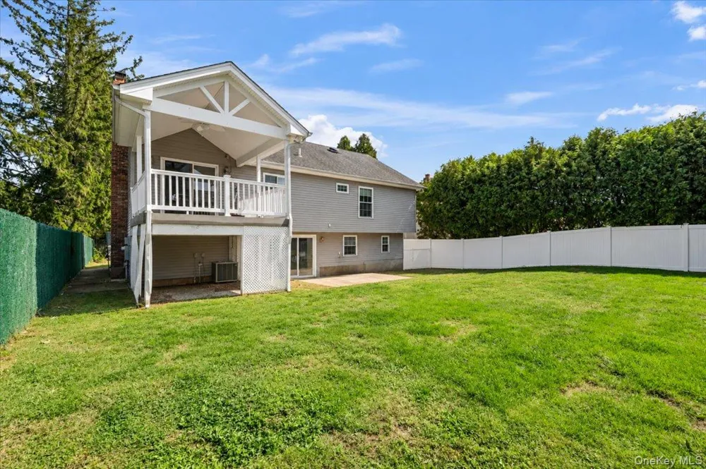 16 Taft Avenue Bethpage, NY 11714