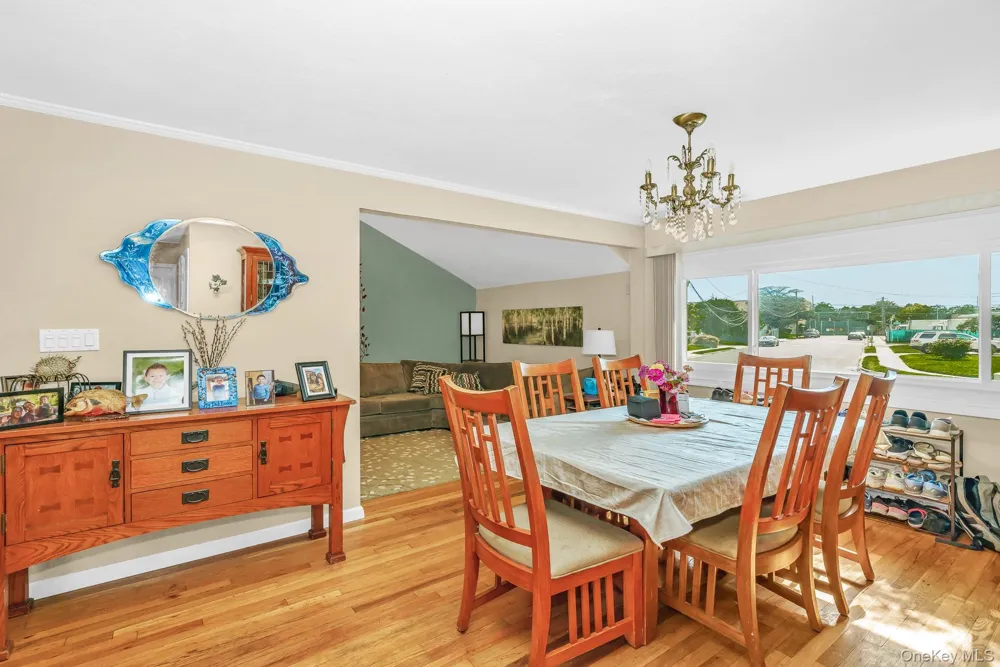 64 Frank Street Lindenhurst, NY 11757