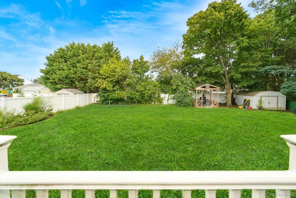 64 Frank Street Lindenhurst, NY 11757