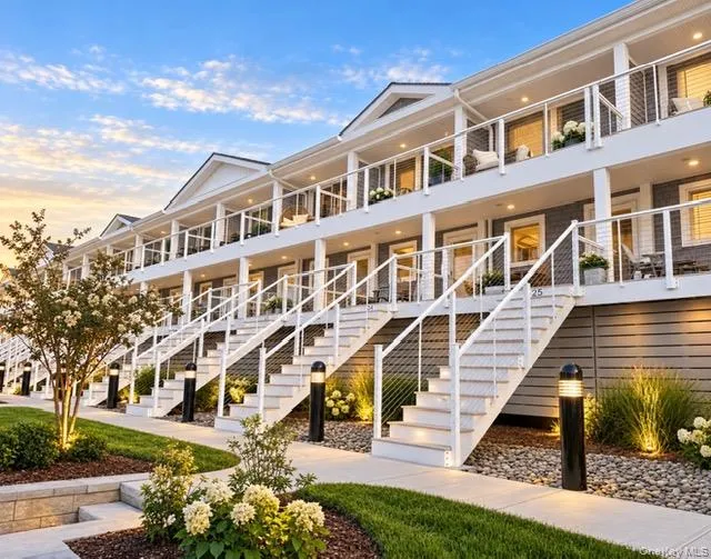 575 Dune Road #25 Westhampton, NY 11977