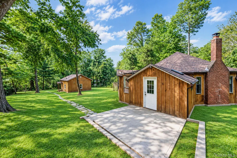 5 Jacobs Lane Wading River, NY 11792