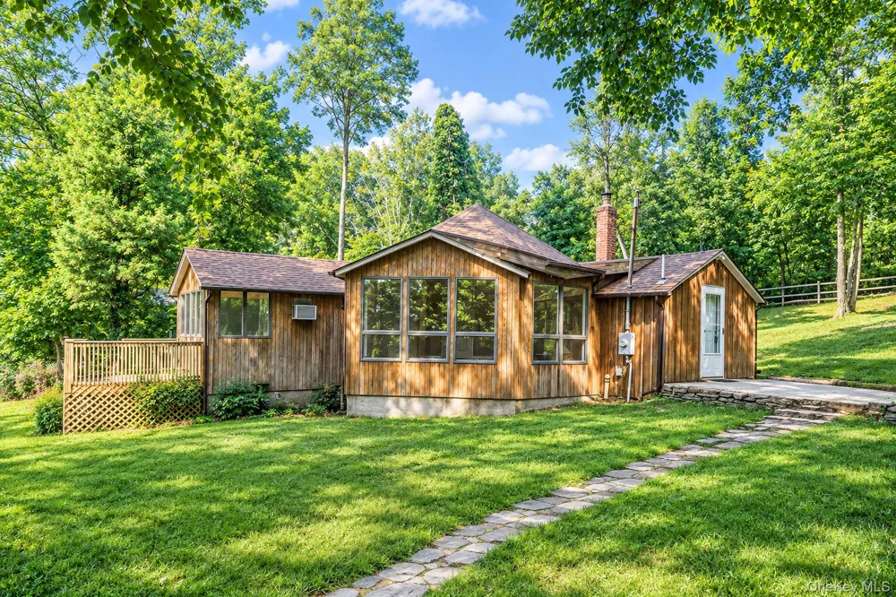 5 Jacobs Lane Wading River, NY 11792
