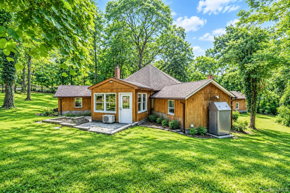 5 Jacobs Lane Wading River, NY 11792