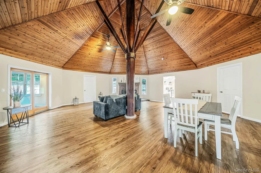 5 Jacobs Lane Wading River, NY 11792