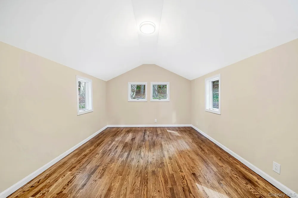 5 Jacobs Lane Wading River, NY 11792