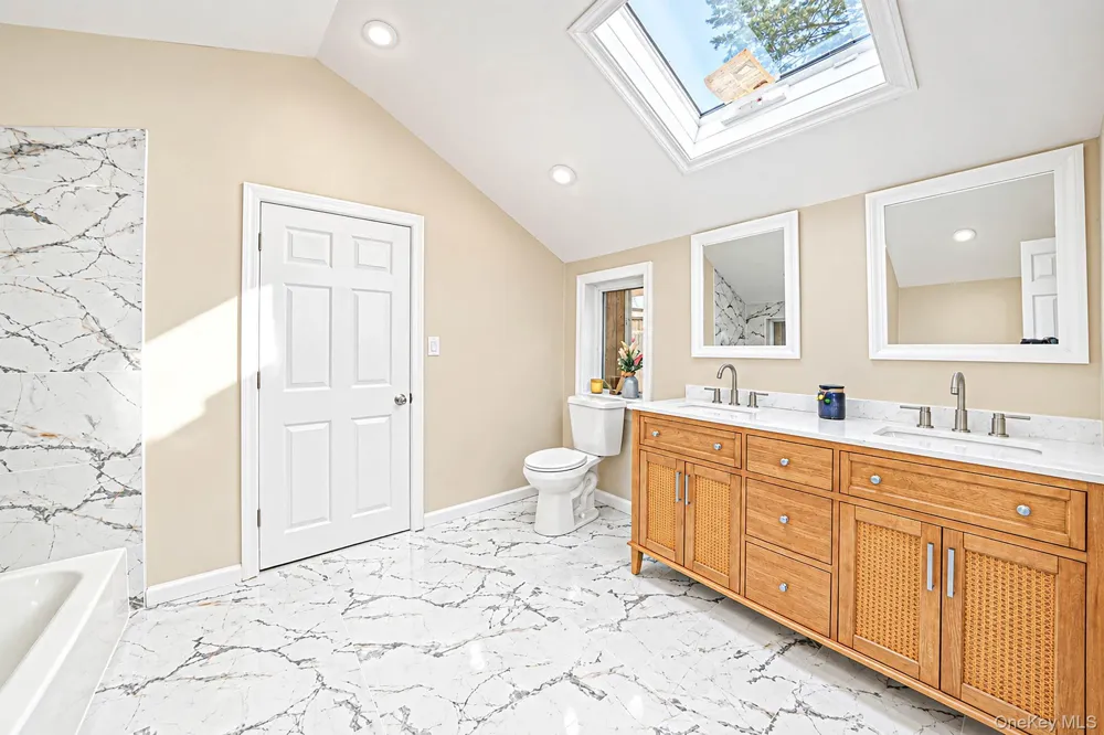 5 Jacobs Lane Wading River, NY 11792