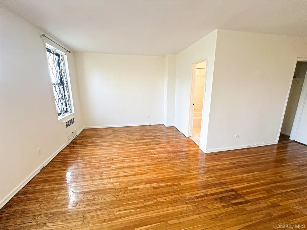 10025 Queens Boulevard #6L Forest Hills, NY 11375