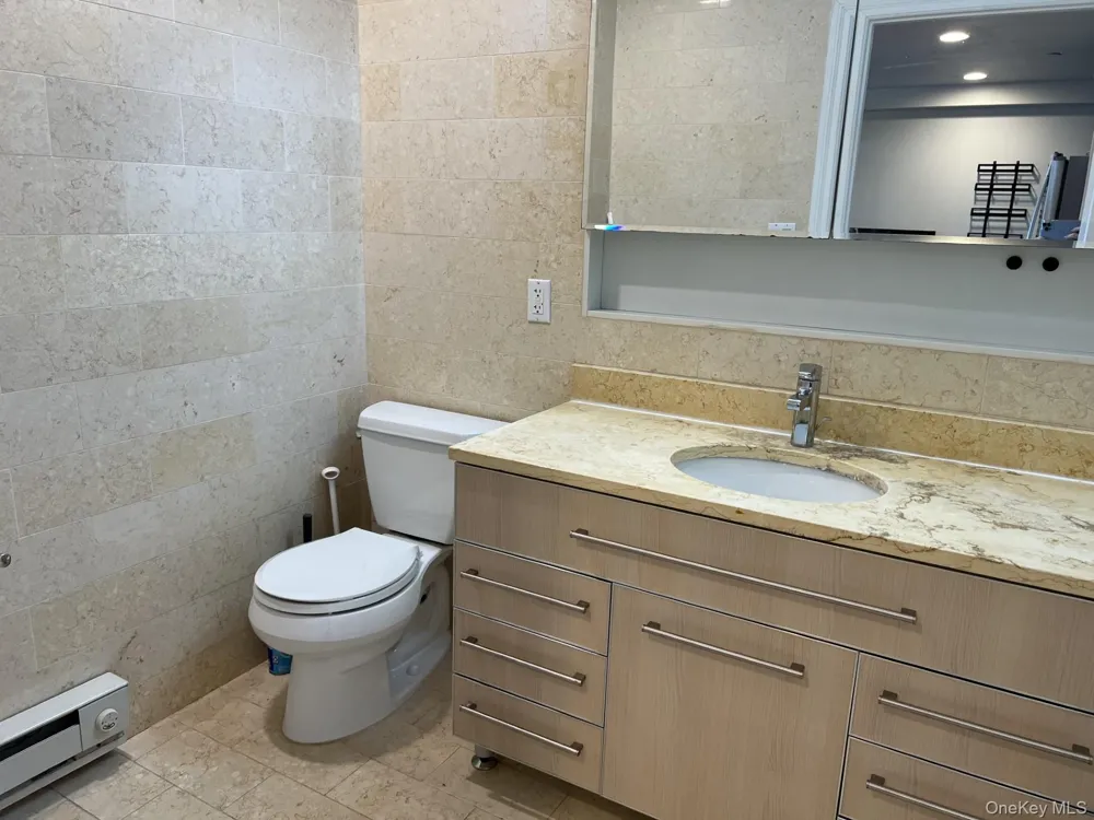143-20 Hoover Avenue #603 Briarwood, NY 11435
